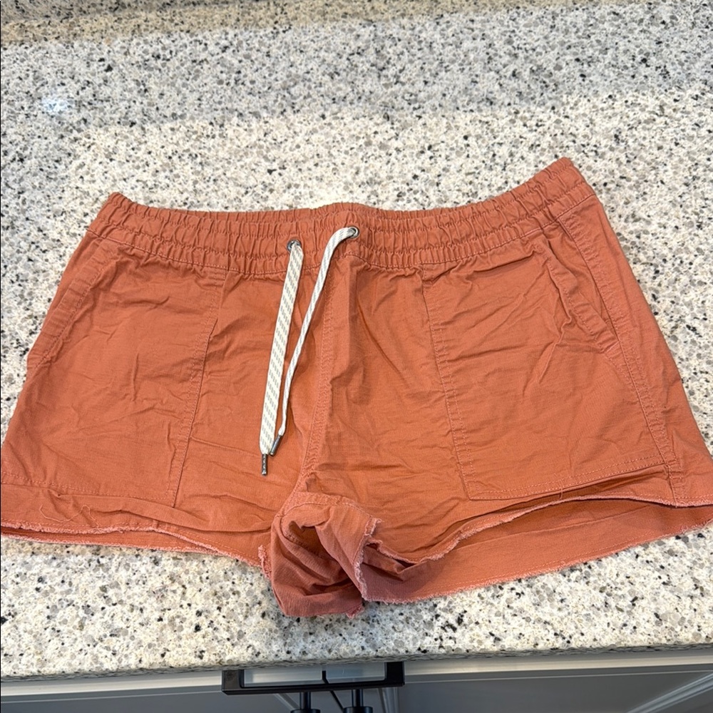 Vuori Brown Athletic Shorts Elastic Waist
